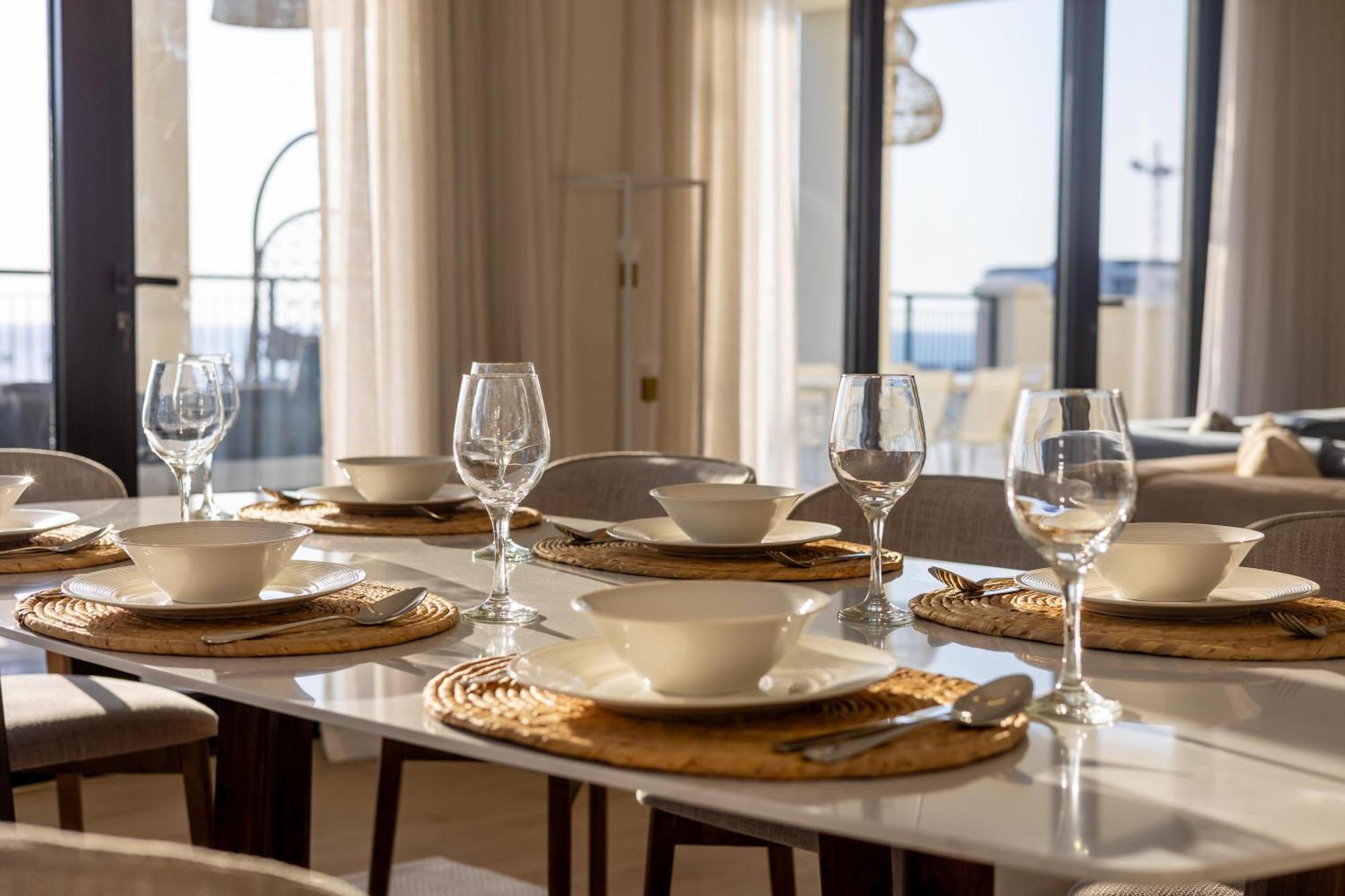 Higuests Experience Coastal Elegance At La Rive 2 In La *