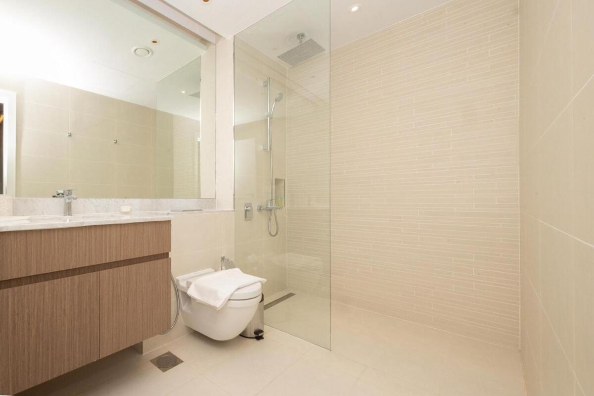 Apartment Higuests Experience Coastal Elegance At La Rive 2 In La