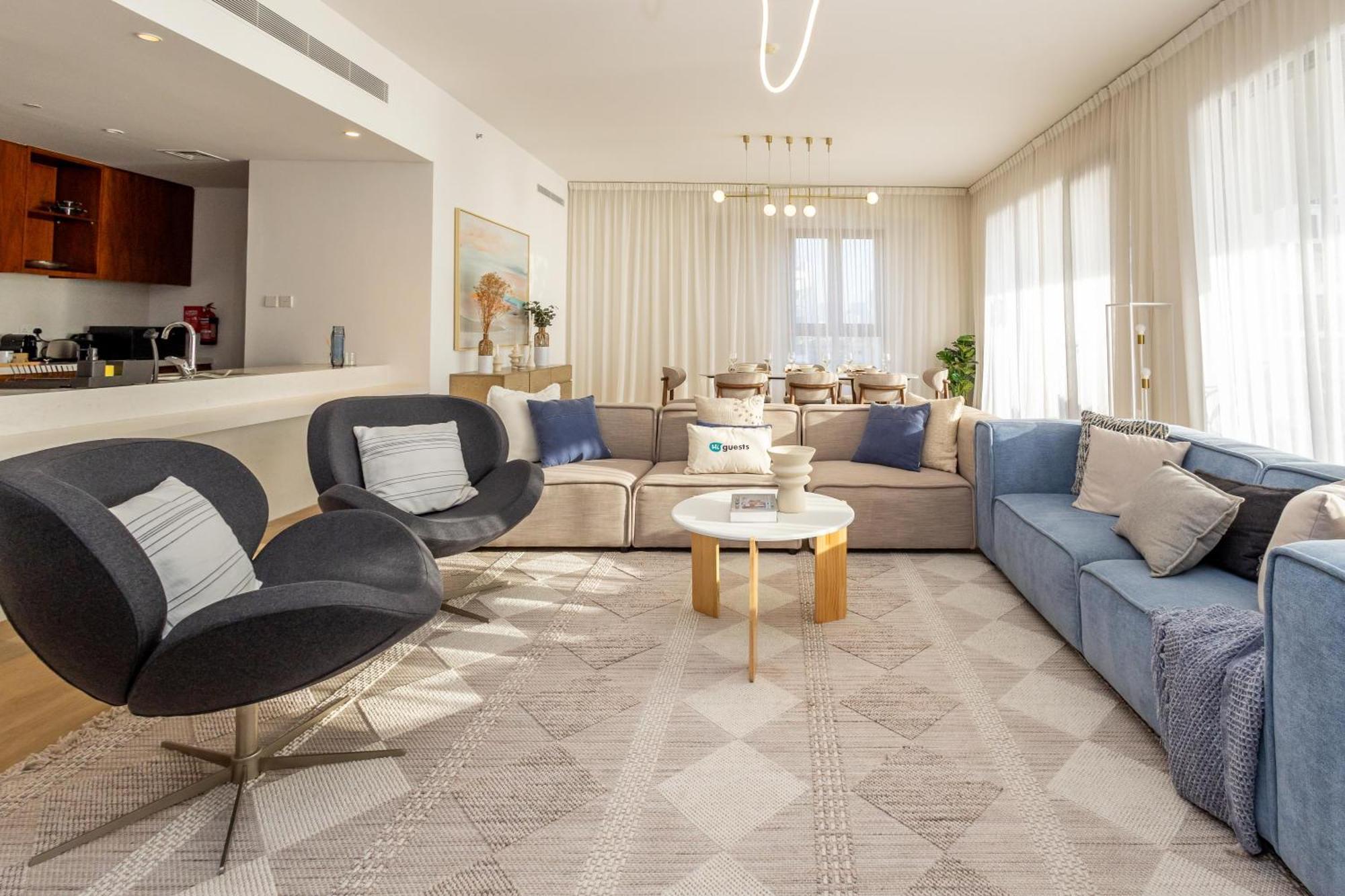 Appartement Higuests Experience Coastal Elegance At La Rive 2 In La Dubai