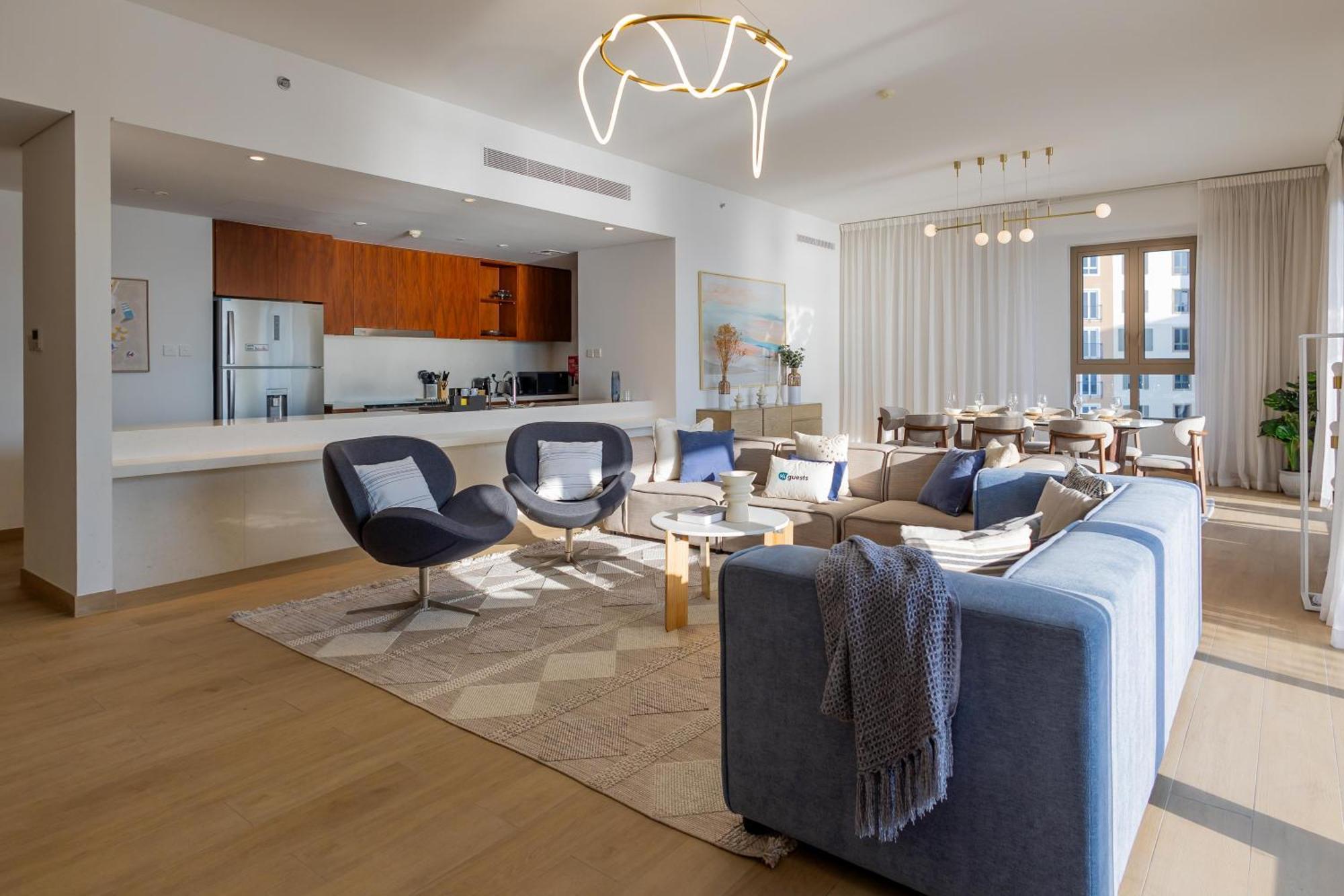 Appartement Higuests Experience Coastal Elegance At La Rive 2 In La Dubai
