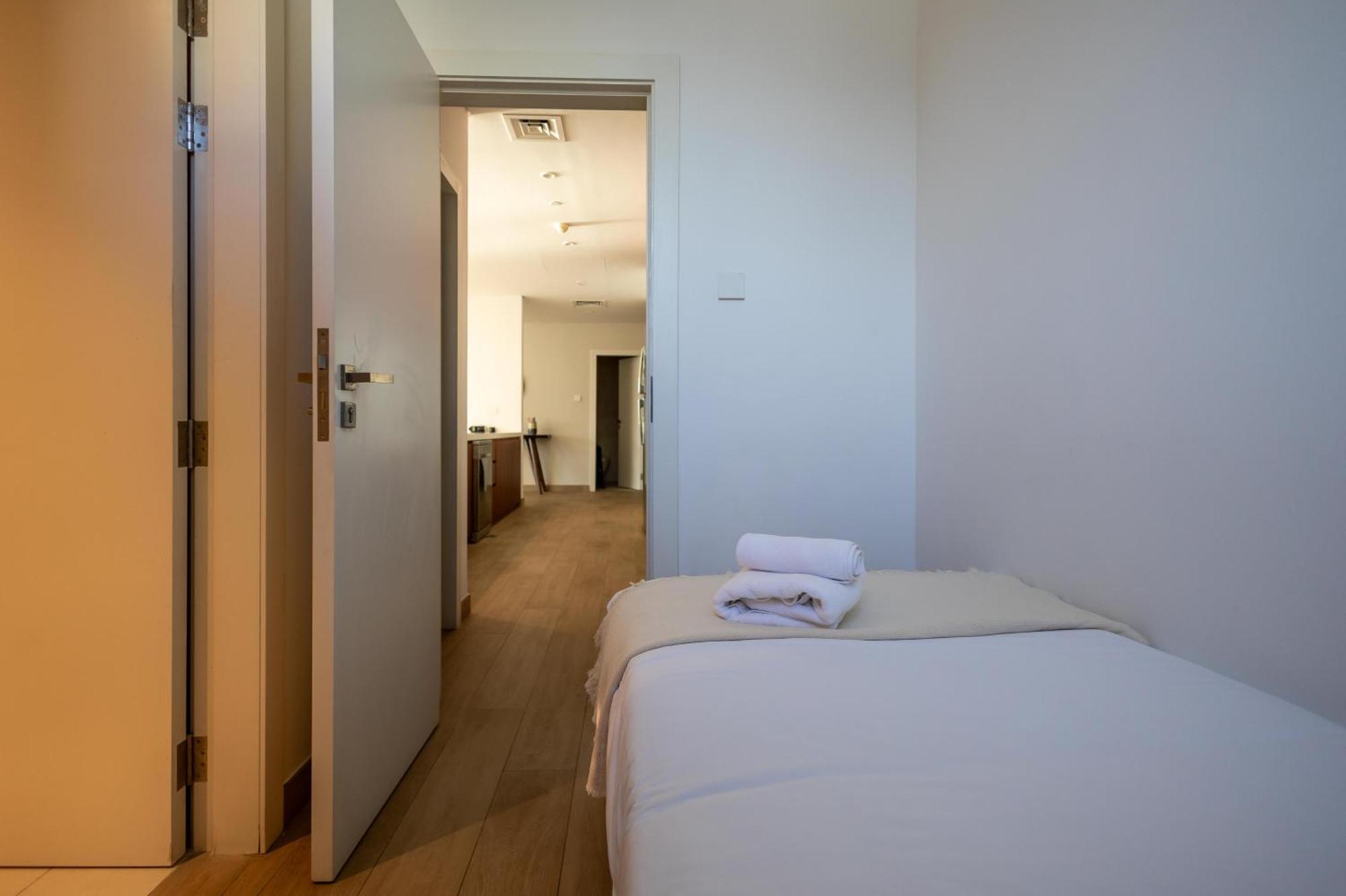 Appartement Higuests Experience Coastal Elegance At La Rive 2 In La *