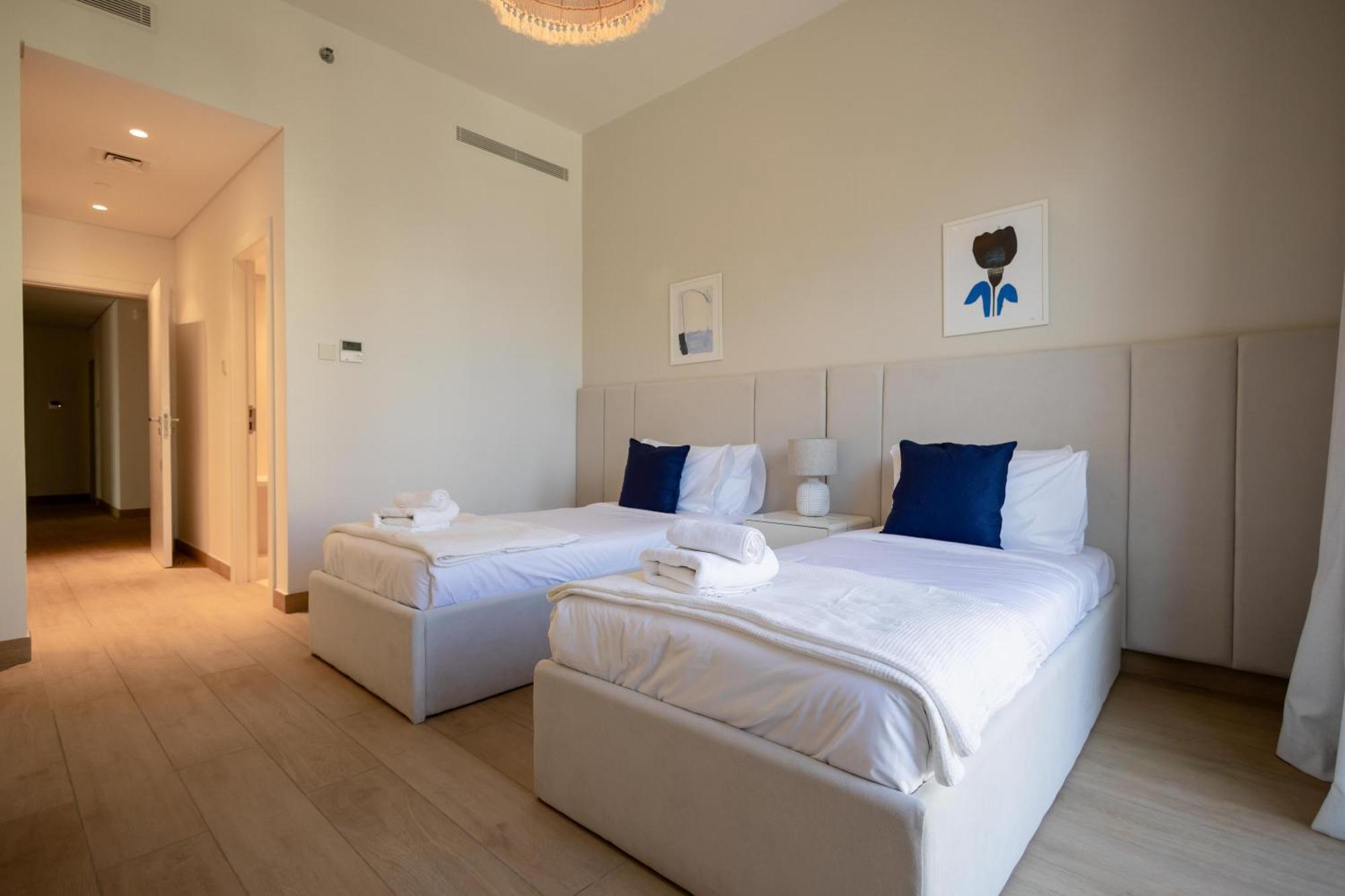 Appartement Higuests Experience Coastal Elegance At La Rive 2 In La