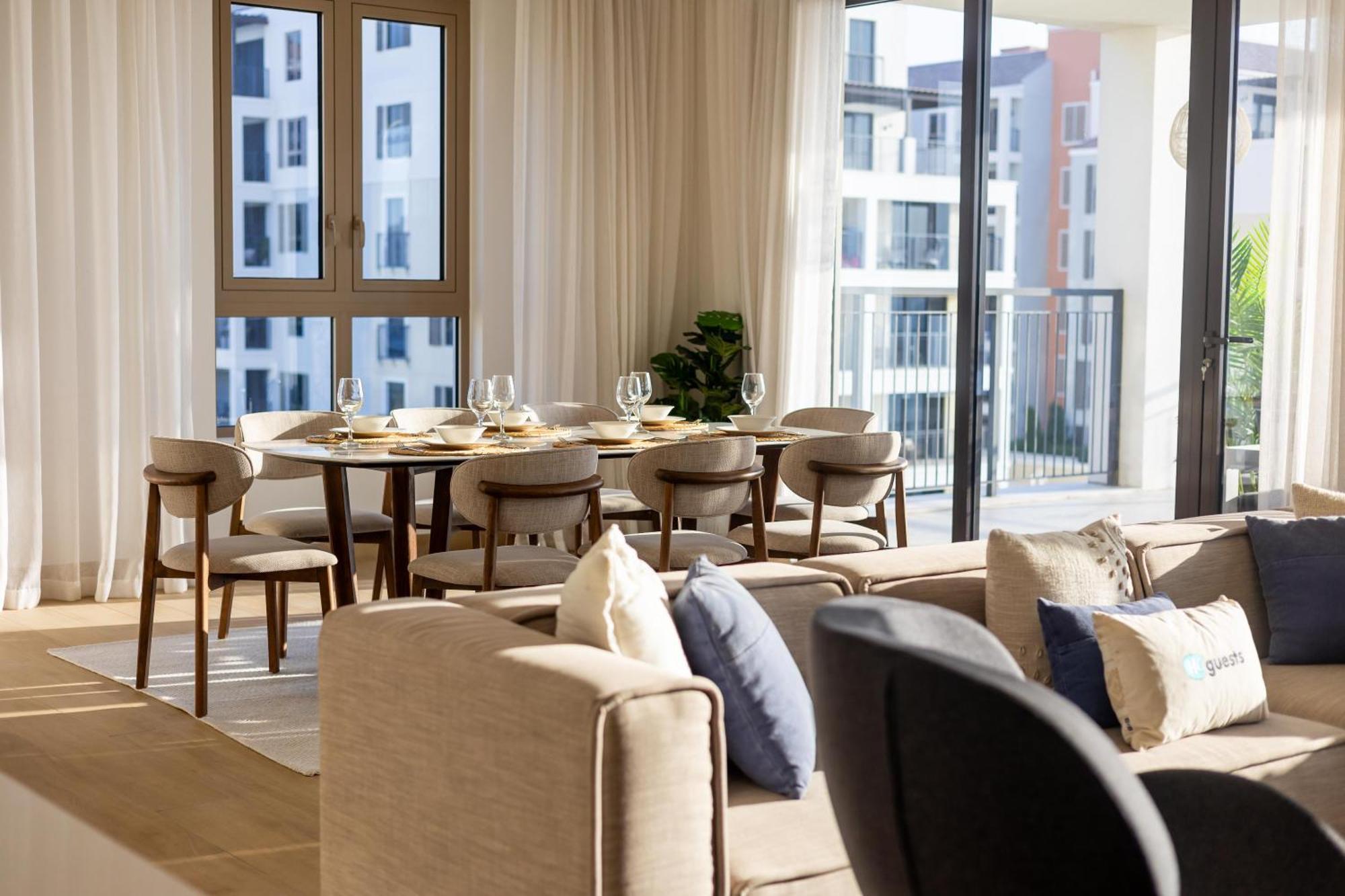 Appartement Higuests Experience Coastal Elegance At La Rive 2 In La Dubai